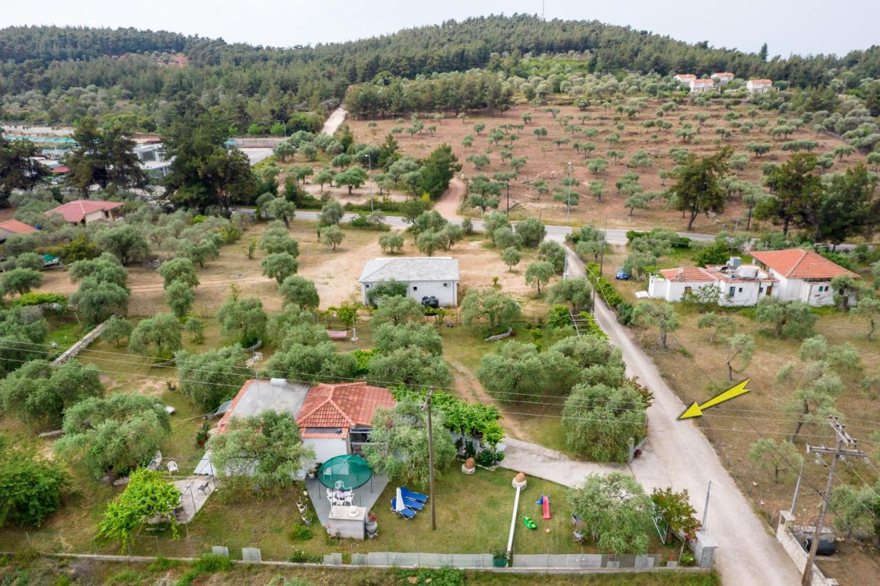 Kiriakos Holiday Home Астрис Экстерьер фото